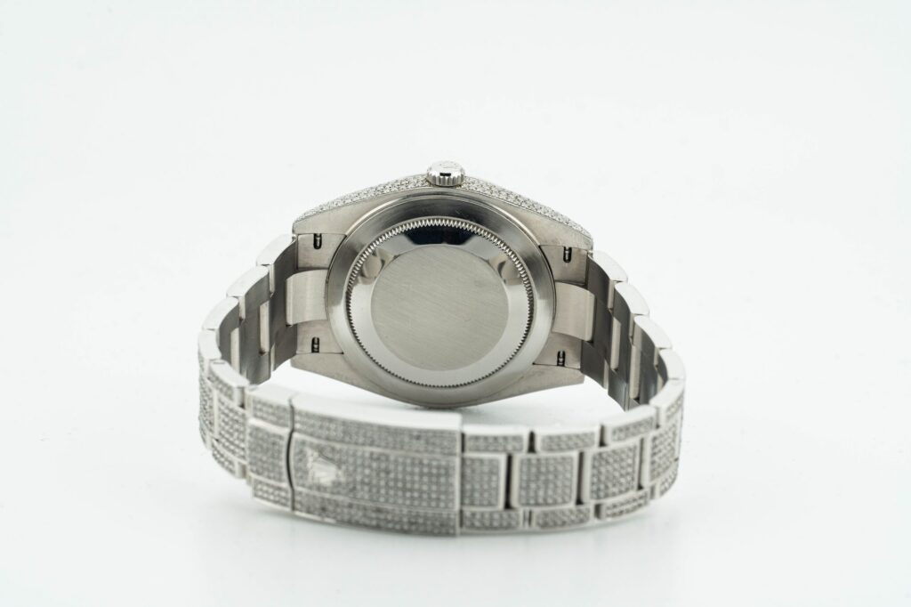 Audemars Piguet Royal Oak Black A110BL72 Iced Out Super Clone fully diamond-encrusted with black 904L stainless steel case and bracelet