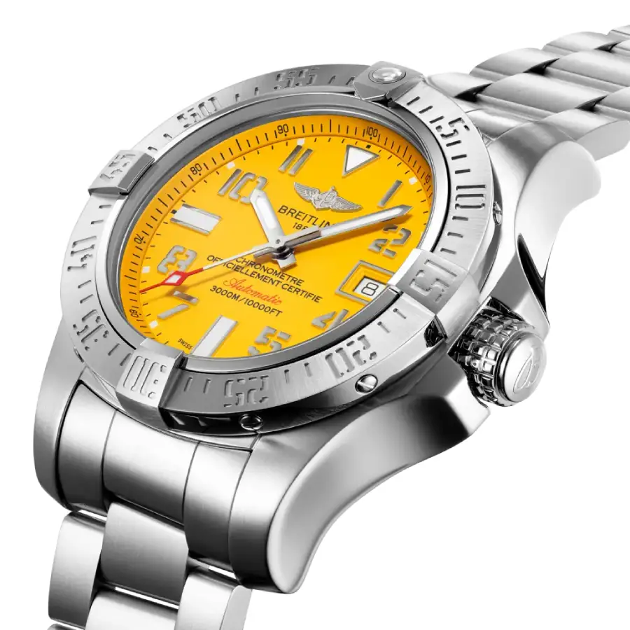 Breitling Avenger II Seawolf Automatic A17331 Crown View